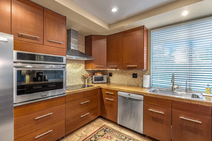 2400 E Oakcrest Kitchen