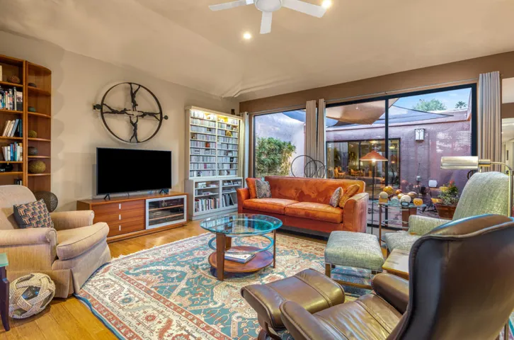2400 E Oakcrest Greatroom