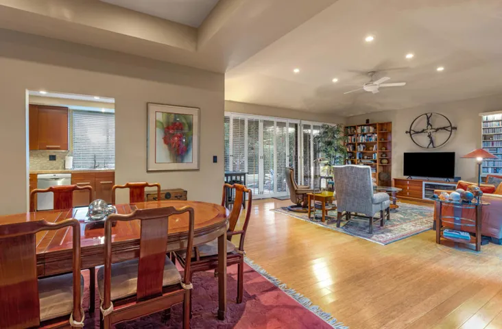 2400 E Oakcrest Dining & Great Room