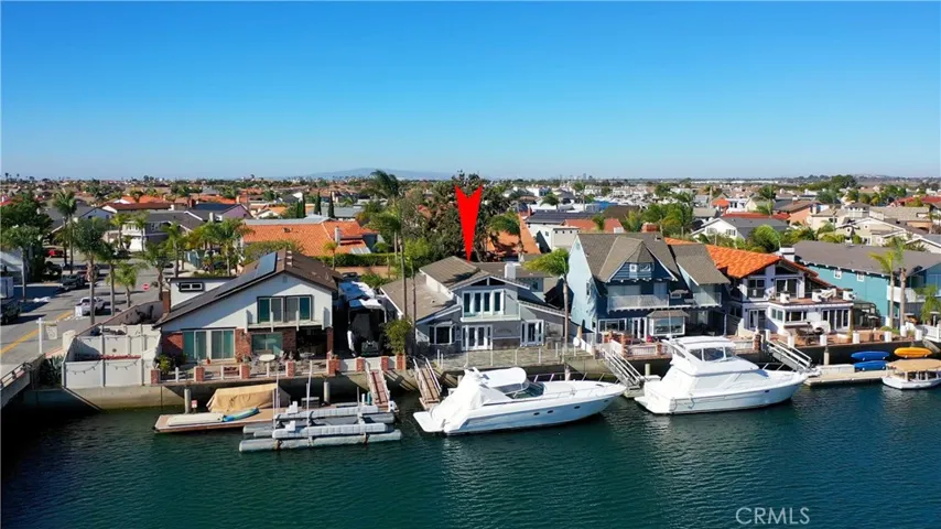 Highly desirable bay front location