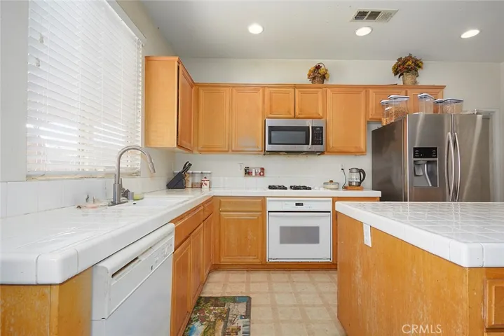 13429 Morningside Street, Hesperia, California 92344