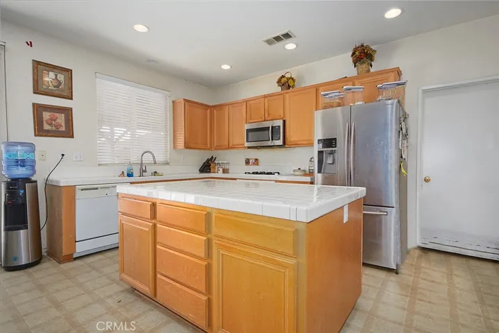 13429 Morningside Street, Hesperia, California 92344