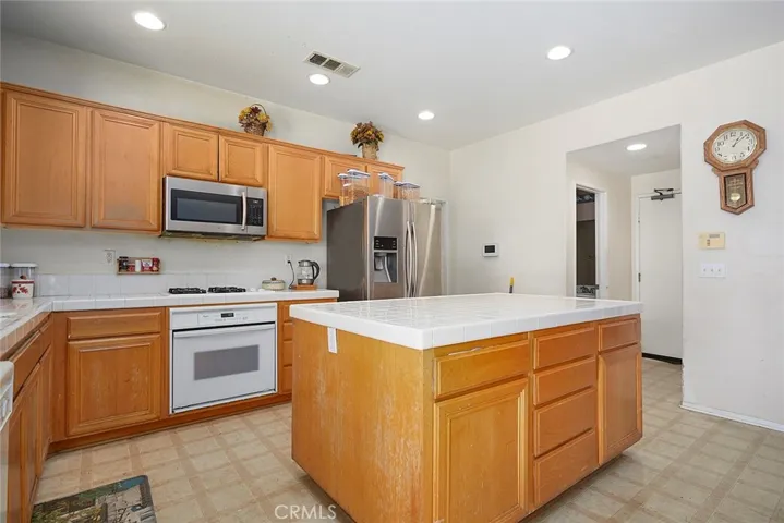 13429 Morningside Street, Hesperia, California 92344
