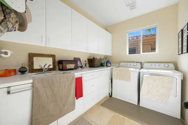 47-web-or-mls-GG_BraeBurn_1122_047