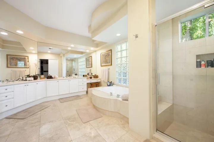 44-web-or-mls-GG_BraeBurn_1122_044