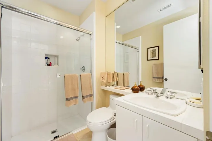 49-web-or-mls-GG_BraeBurn_1122_049