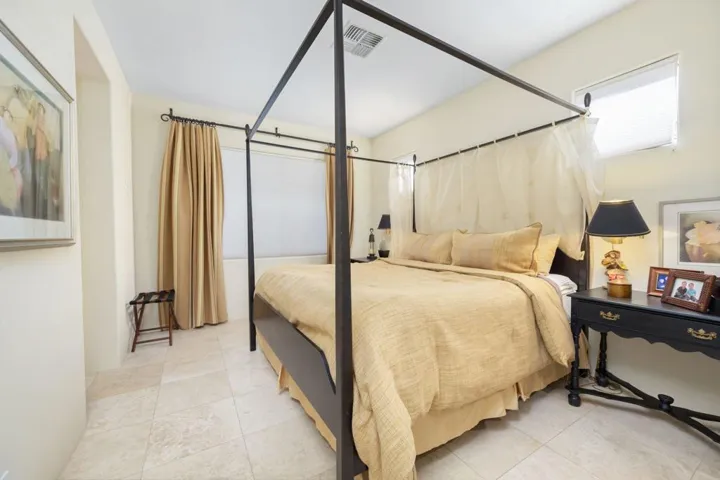 55-web-or-mls-GG_BraeBurn_1122_074