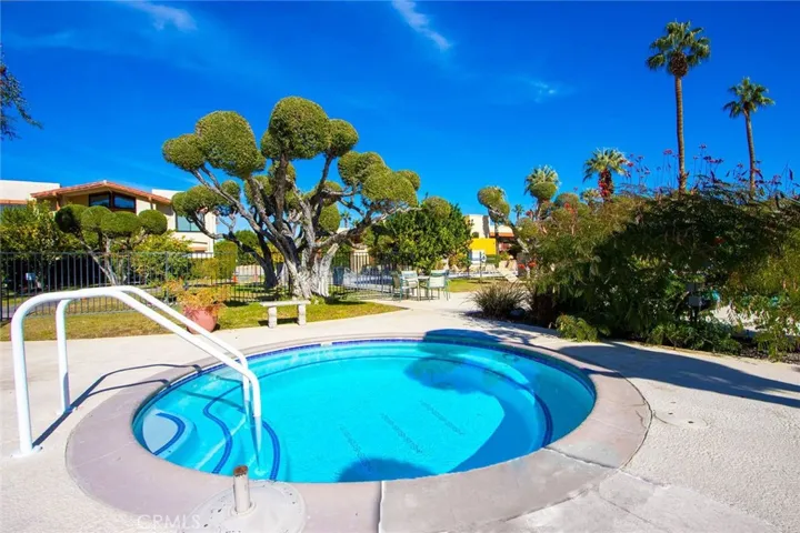 1421 N Sunrise Way 37, Palm Springs, California 92262