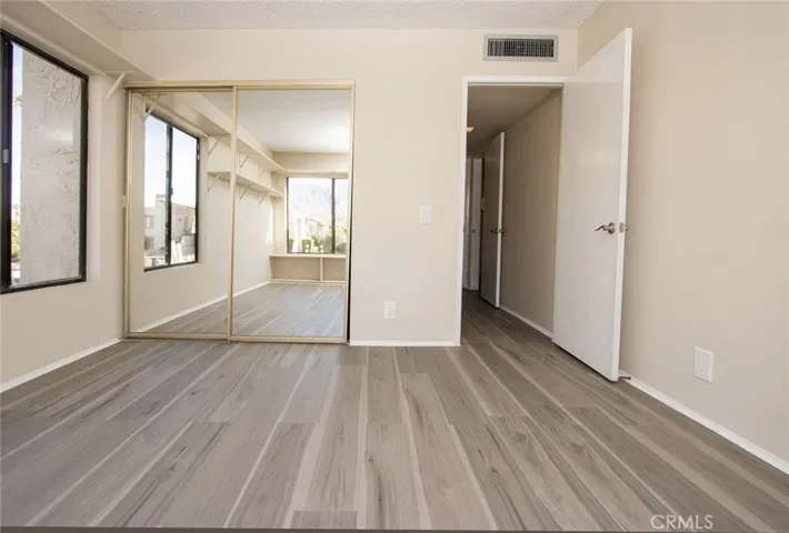 secondary bedroom/office