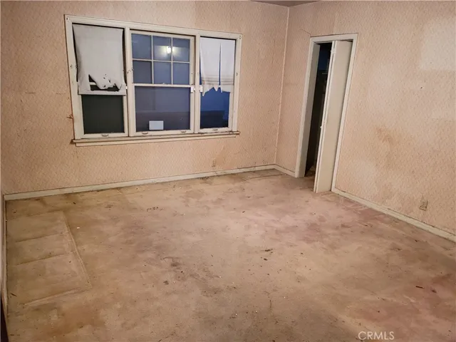 Middle Bedroom 13 X 15
