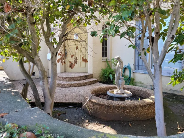 3805 Linden Avenue, Long Beach, California 90807