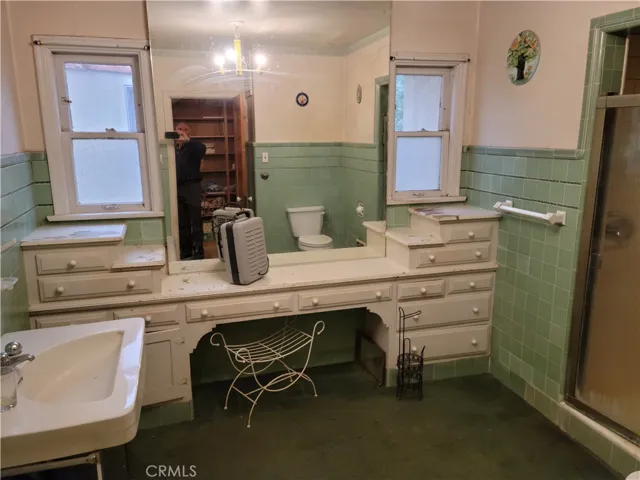 3805 Linden Avenue, Long Beach, California 90807