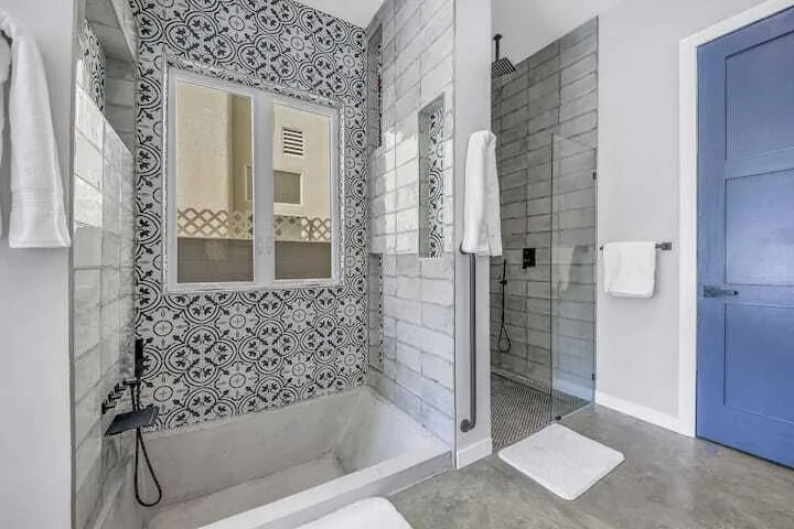 1st masterbath