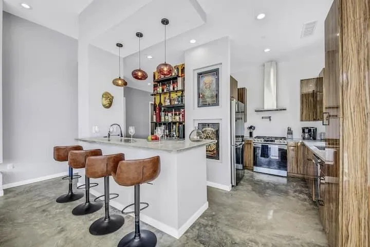 bar kitchen