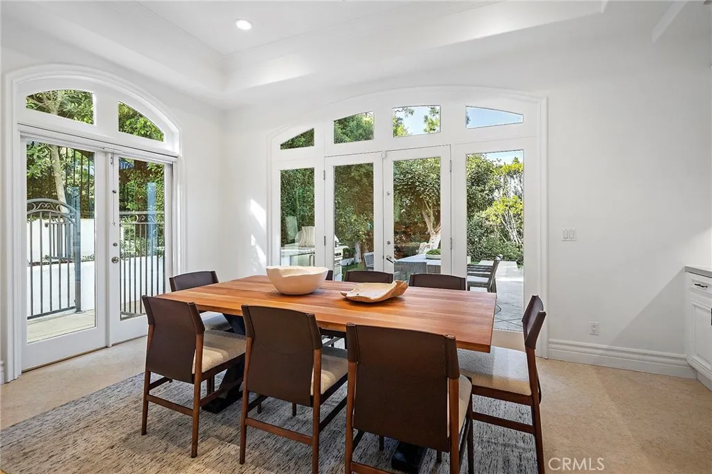 11709 Wetherby Lane, Los Angeles, California 90077 home-pic-10