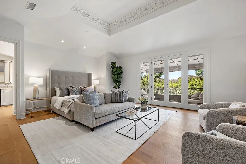 11709 Wetherby Lane, Los Angeles, California 90077 home-pic-13