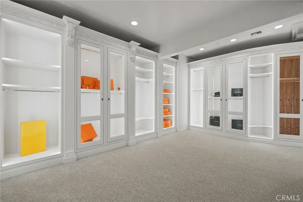 11709 Wetherby Lane, Los Angeles, California 90077 home-pic-15