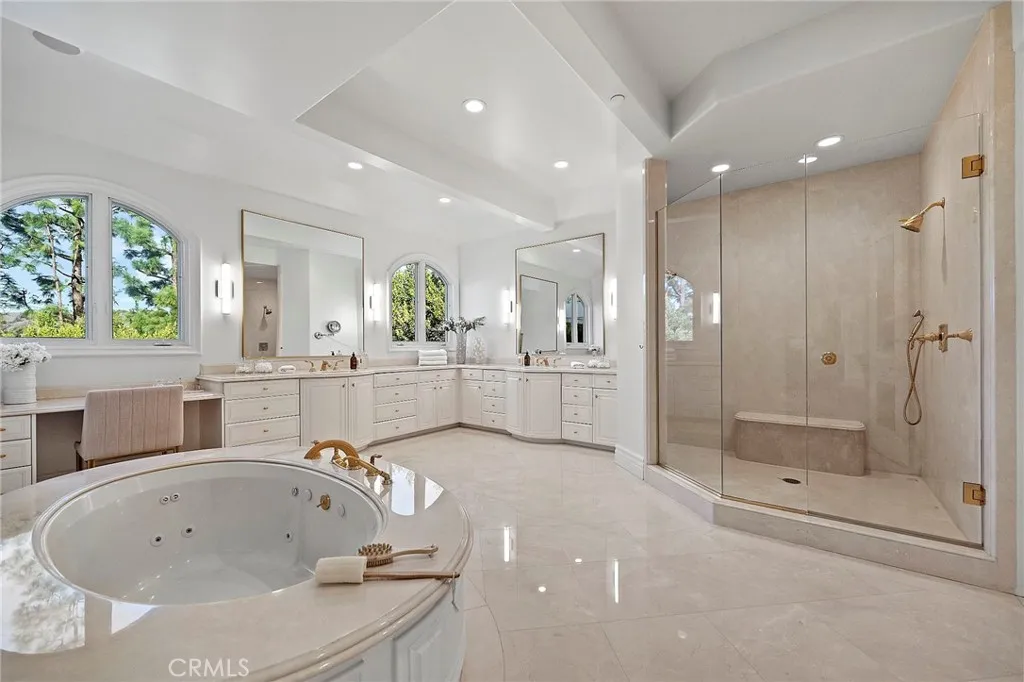 11709 Wetherby Lane, Los Angeles, California 90077 home-pic-14