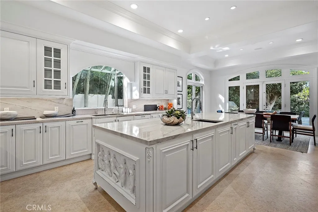 11709 Wetherby Lane, Los Angeles, California 90077 home-pic-9