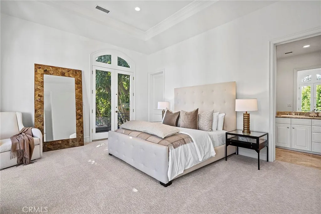 11709 Wetherby Lane, Los Angeles, California 90077 home-pic-20