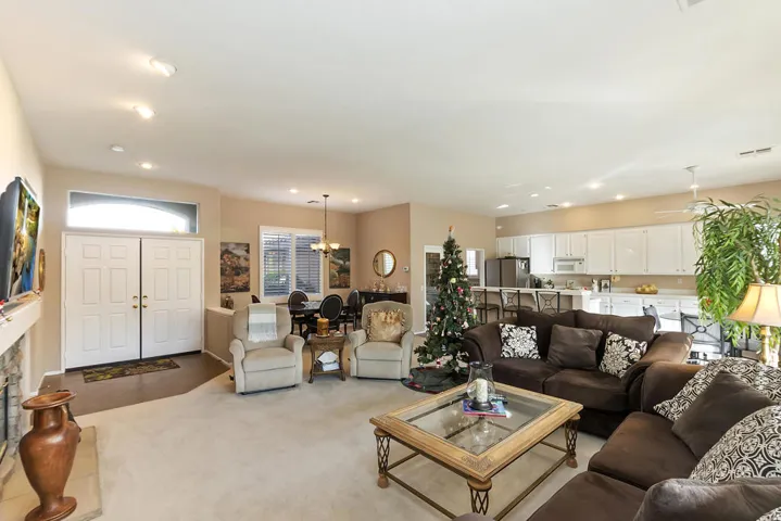 008_Living Room