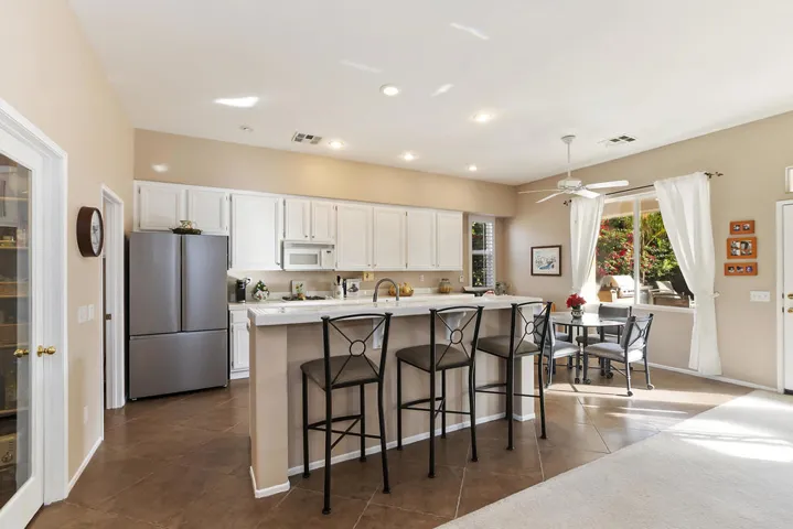 013_KitchenDining