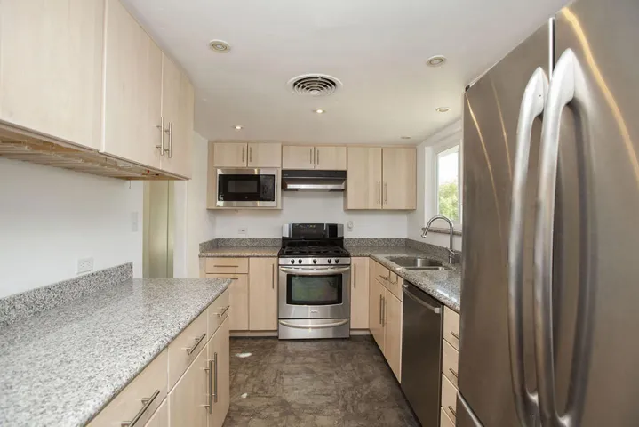 74534 Peppertree Drive - Kitchen