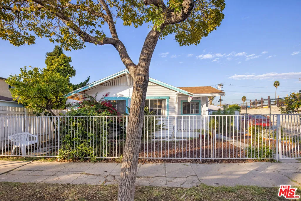 6021 Romaine Street, California home-pic-1
