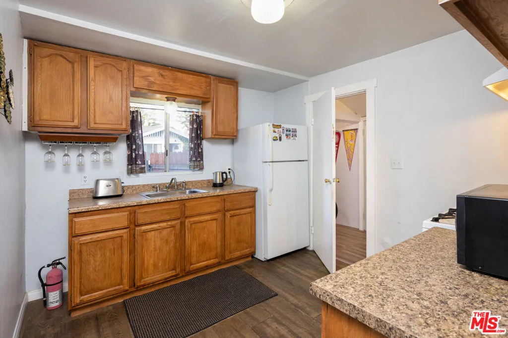 6021 Romaine Street, California home-pic-5