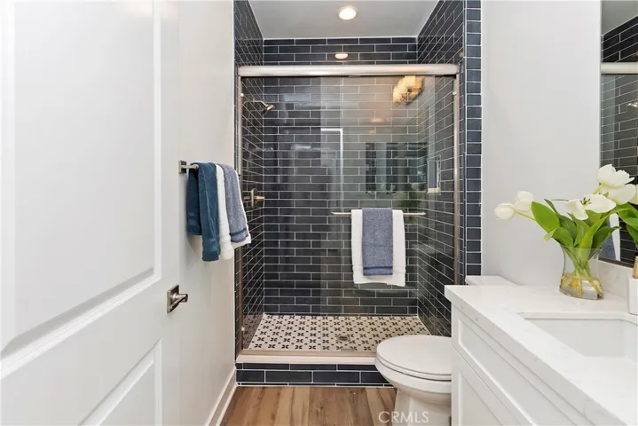 415 Harding Circle, Corona, California 92879