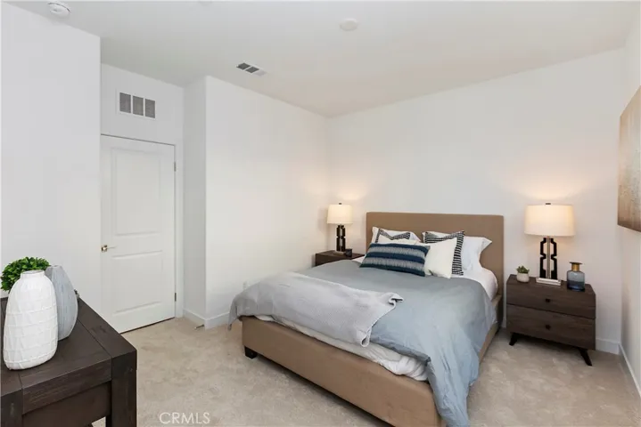 415 Harding Circle, Corona, California 92879