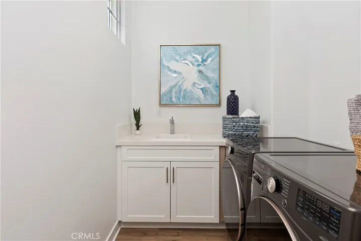 415 Harding Circle, Corona, California 92879