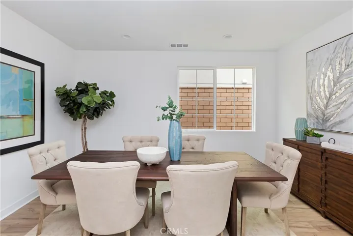 415 Harding Circle, Corona, California 92879
