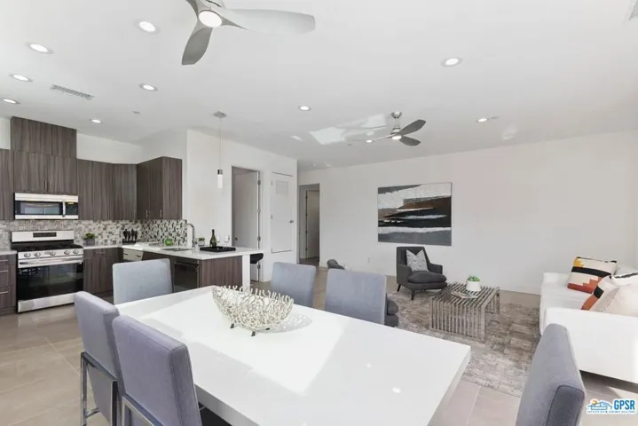 760 S Palm Avenue, Palm Springs, California 92264