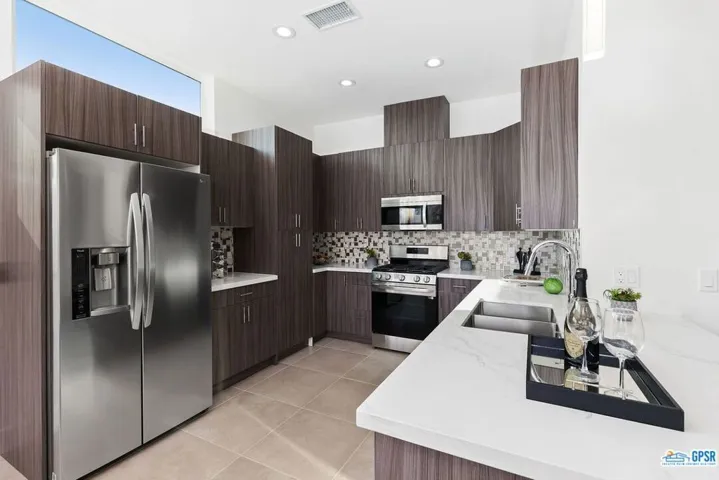 760 S Palm Avenue, Palm Springs, California 92264