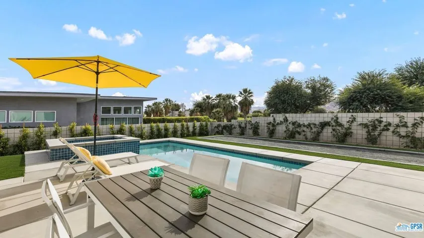 760 S Palm Avenue, Palm Springs, California 92264