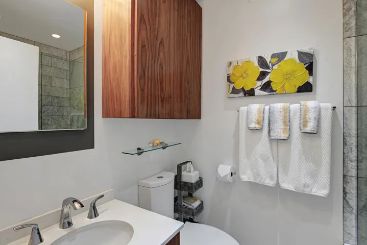 BATHROOM MLS