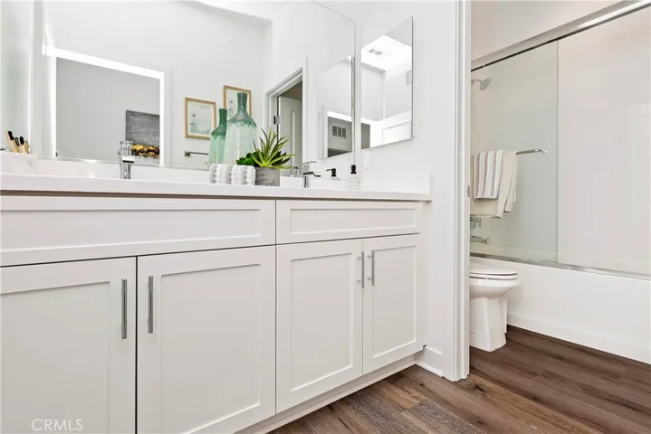 404 Harding Circle, Corona, California 92879
