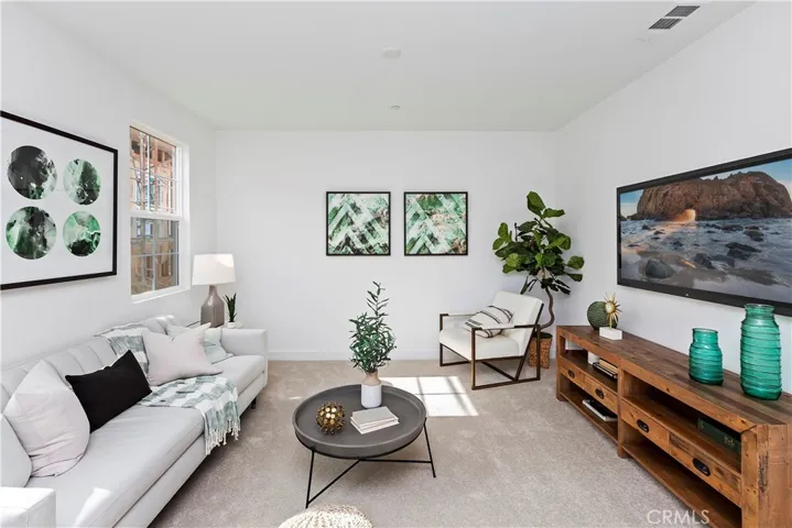 404 Harding Circle, Corona, California 92879
