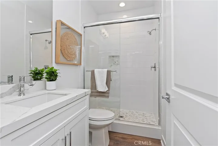 404 Harding Circle, Corona, California 92879