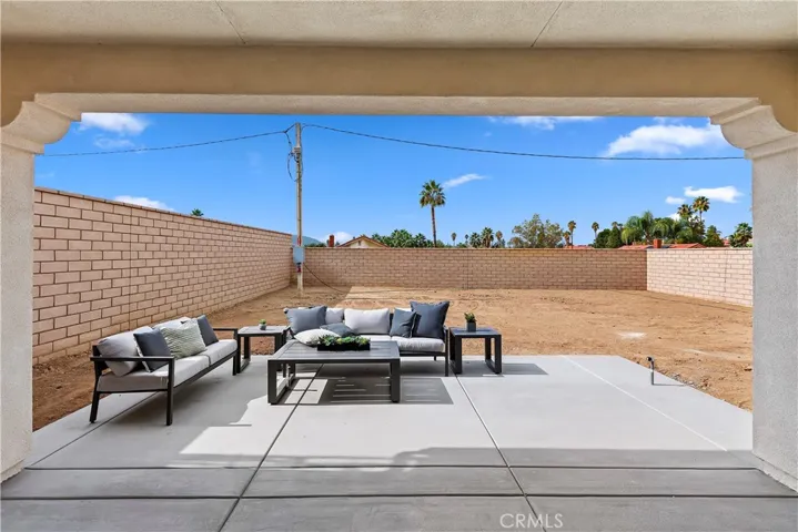 404 Harding Circle, Corona, California 92879