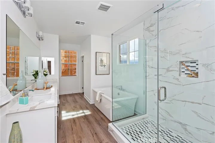 404 Harding Circle, Corona, California 92879