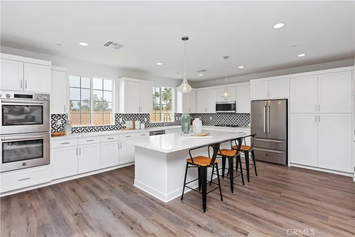 404 Harding Circle, Corona, California 92879