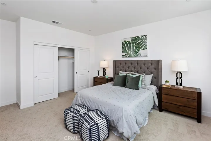 404 Harding Circle, Corona, California 92879