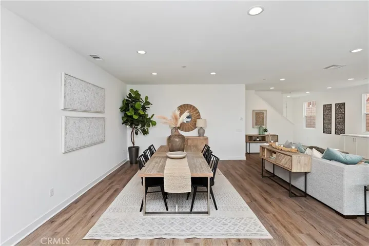404 Harding Circle, Corona, California 92879