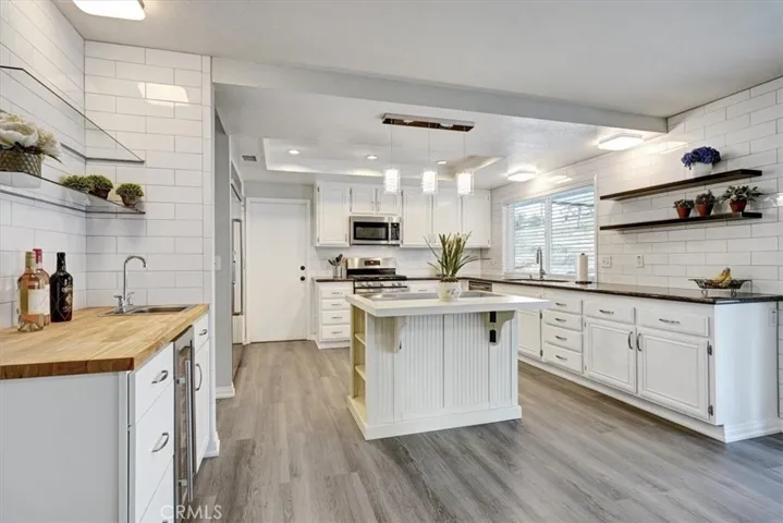 18643 Sussex Road, Riverside, California 92504