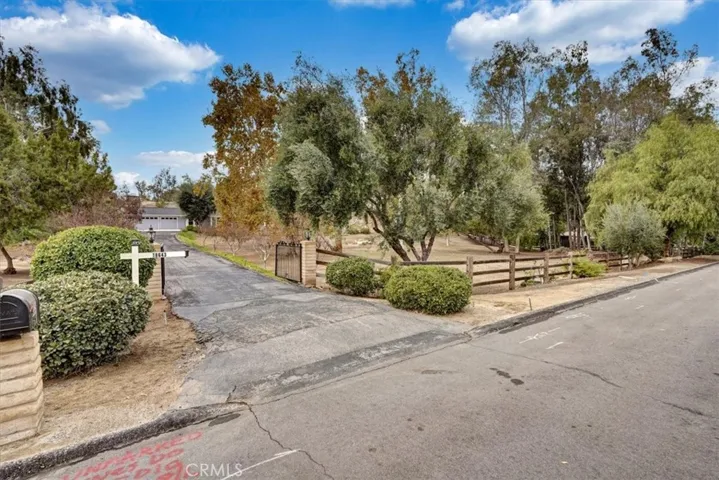 18643 Sussex Road, Riverside, California 92504
