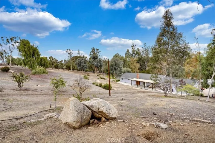 18643 Sussex Road, Riverside, California 92504