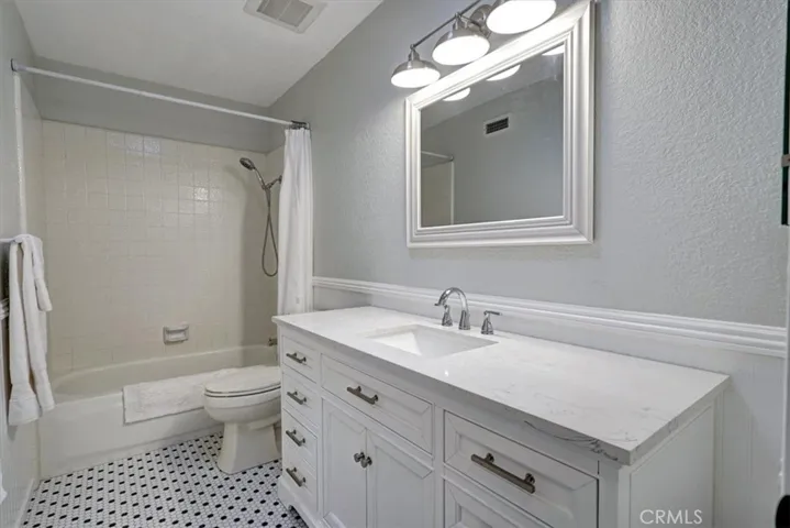 18643 Sussex Road, Riverside, California 92504