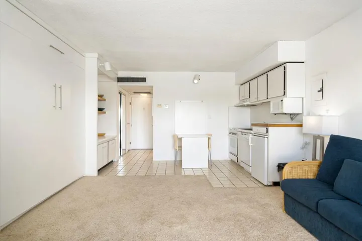 20-web-or-mls-JSFairway_2022_020